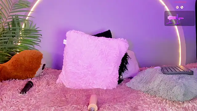 izabelacarter online show from February 6, 2025, 10:15 am