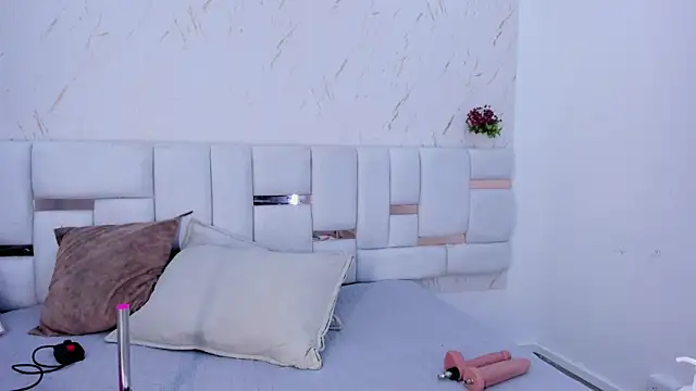 Snapshot of Daliana_Beck chatting on September 19, 2025, 12:17 pm Daliana Beck online show from September 19, 2025, 12:17 pm