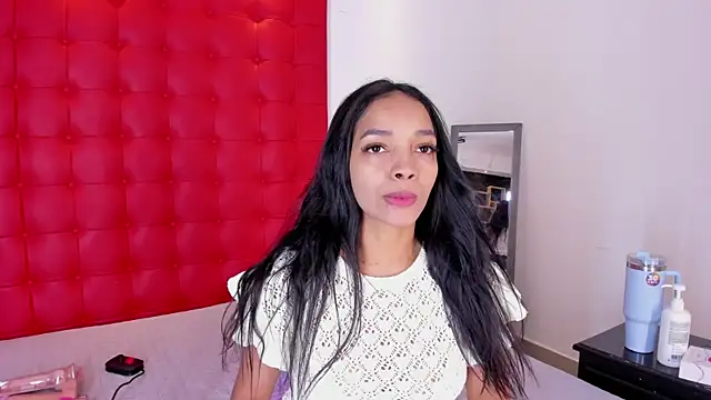 Snapshot of Daliana_Beck chatting on October 29, 2025, 8:21 pm Daliana Beck online show from October 29, 2025, 8:21 pm