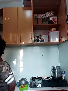 Snapshot of LOVELY-2BERRY chatting on March 18, 2026, 4:37 am LOVELY-2BERRY online show from March 18, 2026, 4:37 am