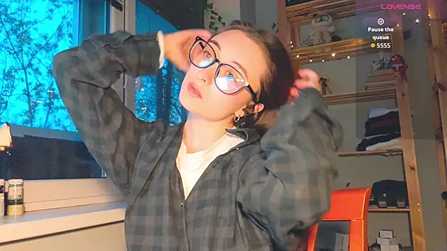 monlight  dana online show from April 28, 2026, 6:24 pm