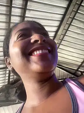 Berry Bans online show from December 4, 2025, 5:21 pm