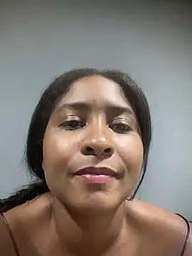 Berry Bans online show from May 5, 2026, 1:46 am
