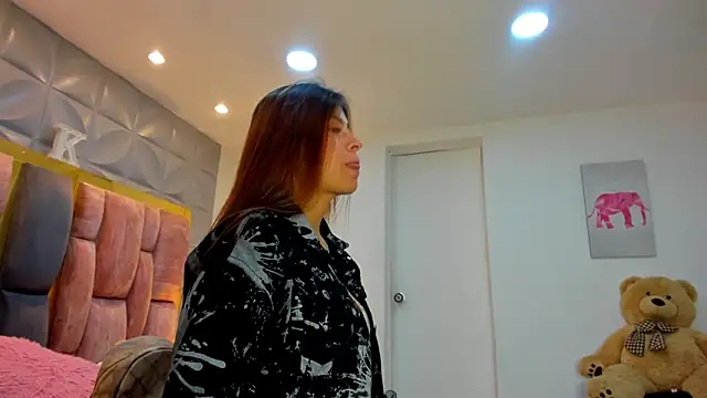 Charlotte Ice1 online show from February 4, 2026, 3:29 pm