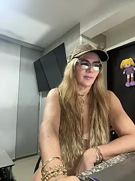 Snapshot of LARIANA_RIVERA23 chatting on December 11, 2024, 4:18 am LARIANA RIVERA23 online show from December 11, 2024, 4:18 am