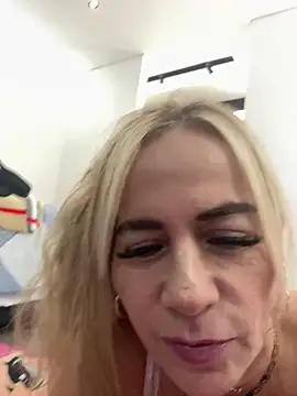Snapshot of LARIANA_RIVERA23 chatting on December 25, 2024, 7:46 am LARIANA RIVERA23 online show from December 25, 2024, 7:46 am