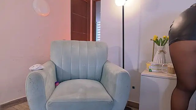 Miarouss3 online show from September 24, 2025, 1:25 pm