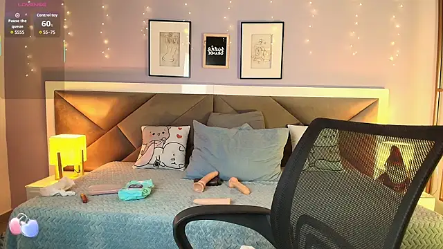 lisa casper online show from December 3, 2025, 12:47 pm