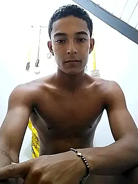 Demiansteven2 online show from December 4, 2024, 1:47 am