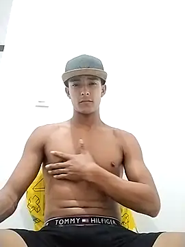 Demiansteven2 online show from December 14, 2024, 4:34 am