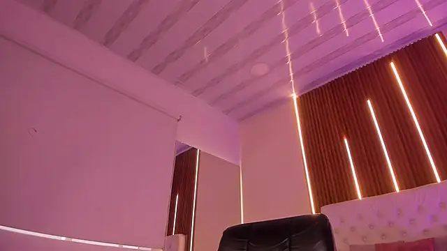 Snapshot of sweetty_paulina chatting on March 4, 2026, 1:28 pm sweetty paulina online show from March 4, 2026, 1:28 pm