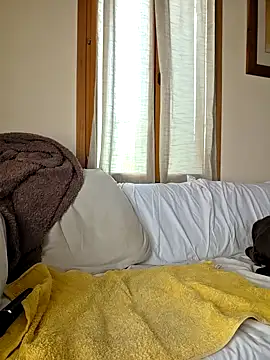 Snapshot of SpiceLea chatting on October 19, 2025, 9:43 am SpiceLea online show from October 19, 2025, 9:43 am