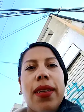  andrea30 online show from December 10, 2024, 1:33 pm