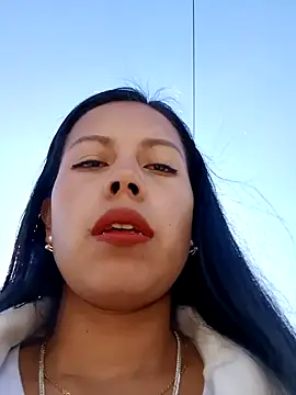  andrea30 online show from December 19, 2024, 1:40 pm