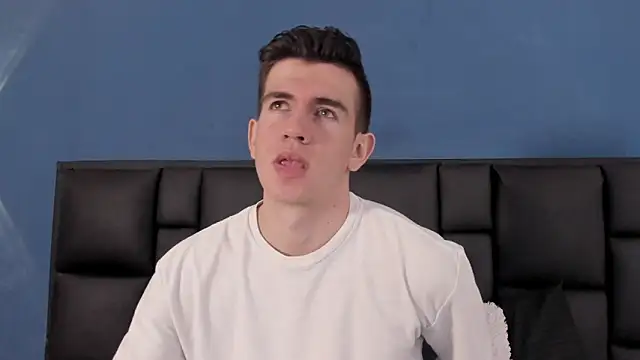 MikaelSlow online show from September 28, 2025, 10:48 pm