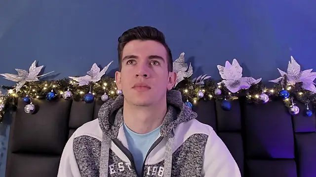 MikaelSlow online show from November 29, 2025, 4:26 am