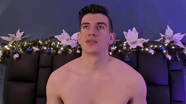 MikaelSlow online show from December 20, 2025, 3:46 am