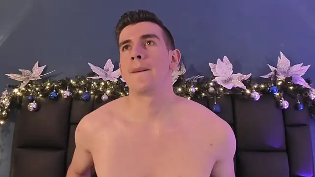 MikaelSlow online show from December 21, 2025, 8:27 pm