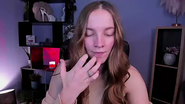 Snapshot of kenzie_x chatting on December 17, 2024, 11:06 am kenzie x online show from December 17, 2024, 11:06 am