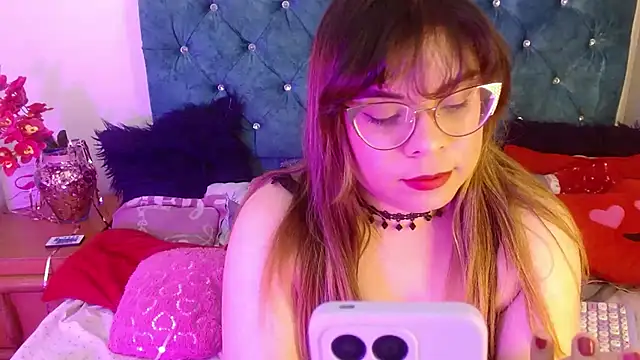 EmmaCoxx online show from February 2, 2025, 2:06 am