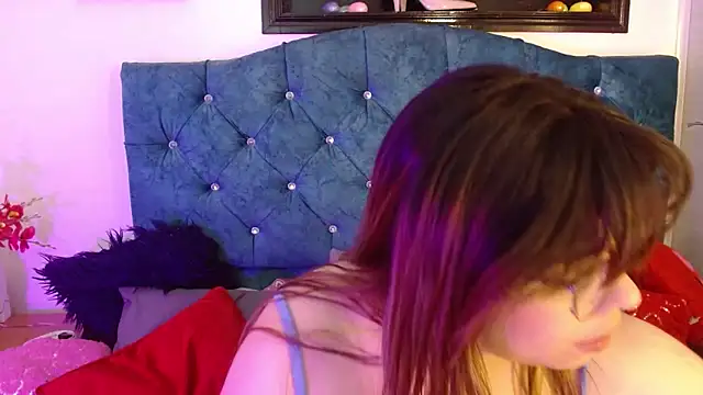 EmmaCoxx online show from February 2, 2025, 9:34 pm