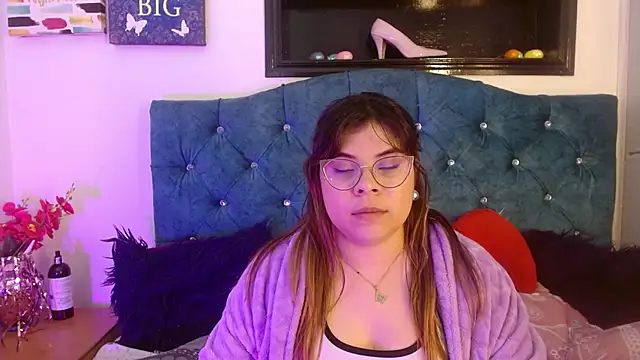 EmmaCoxx online show from February 8, 2025, 12:06 pm