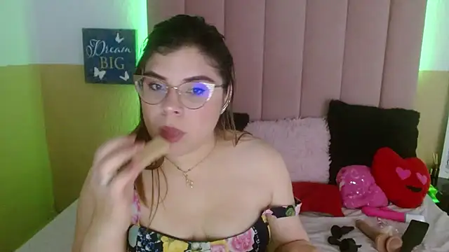 EmmaCoxx online show from March 4, 2025, 2:27 am