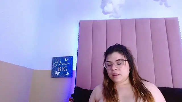 EmmaCoxx online show from March 19, 2025, 8:55 am