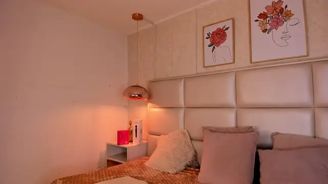 Aily Yozuko online show from September 20, 2025, 2:56 am