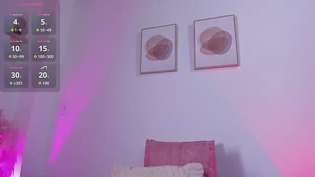 Snapshot of Mia_222 chatting on September 30, 2025, 10:42 am Mia 222 online show from September 30, 2025, 10:42 am