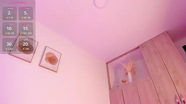 Snapshot of Mia_222 chatting on February 14, 2026, 10:56 am Mia 222 online show from February 14, 2026, 10:56 am