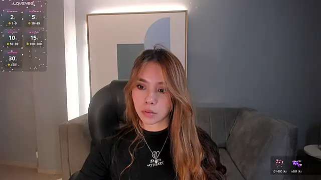Snapshot of CarolineGraceX chatting on December 29, 2024, 11:08 pm CarolineGraceX online show from December 29, 2024, 11:08 pm