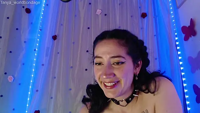 Snapshot of Tanya_WorldBondage chatting on April 10, 2026, 11:31 pm Tanya WorldBondage online show from April 10, 2026, 11:31 pm