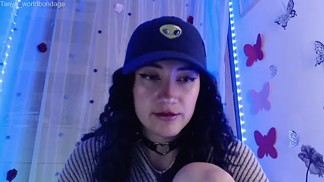 Snapshot of Tanya_WorldBondage chatting on April 13, 2026, 1:11 am Tanya WorldBondage online show from April 13, 2026, 1:11 am