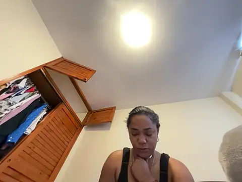 Snapshot of Noviostoxico chatting on April 15, 2026, 4:14 pm Noviostoxico online show from April 15, 2026, 4:14 pm
