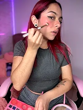 Snapshot of YovngBaby chatting on October 17, 2025, 12:58 am YovngBaby online show from October 17, 2025, 12:58 am