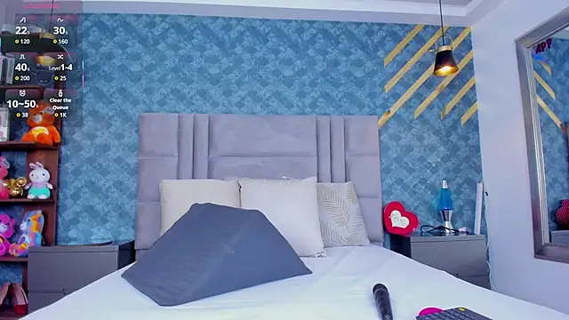 NiiaMoore online show from April 8, 2026, 7:14 pm