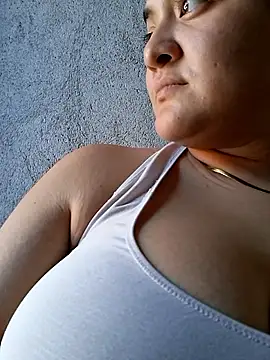 Liancy online show from September 21, 2025, 6:31 pm