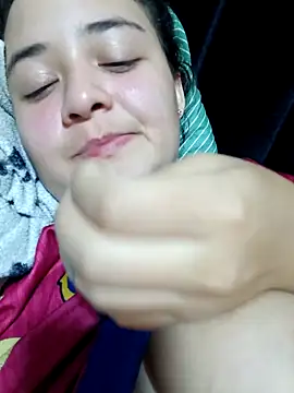 Liancy online show from November 7, 2025, 3:17 am