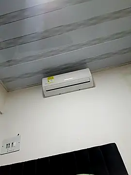 Liancy online show from November 23, 2025, 12:43 am