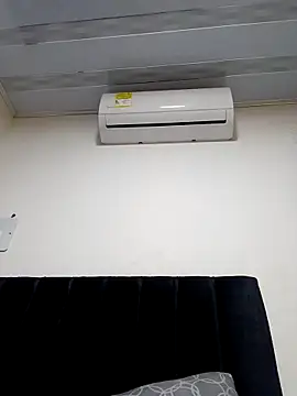 Liancy online show from February 15, 2026, 12:07 am