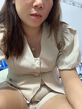 Baby-bigtits online show from December 14, 2025, 1:05 pm