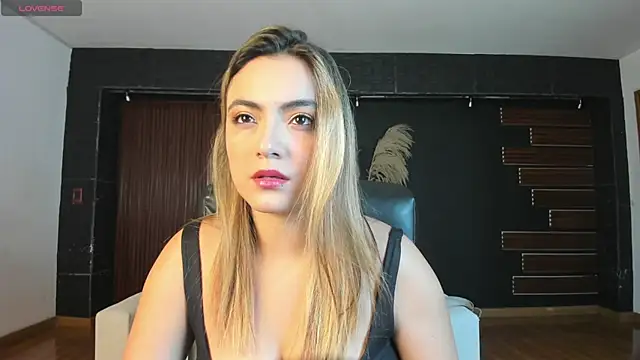 IsabellaaJoness online show from February 5, 2026, 11:48 am