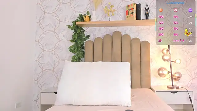 Snapshot of Roma__love chatting on October 16, 2025, 11:55 am Roma love online show from October 16, 2025, 11:55 am