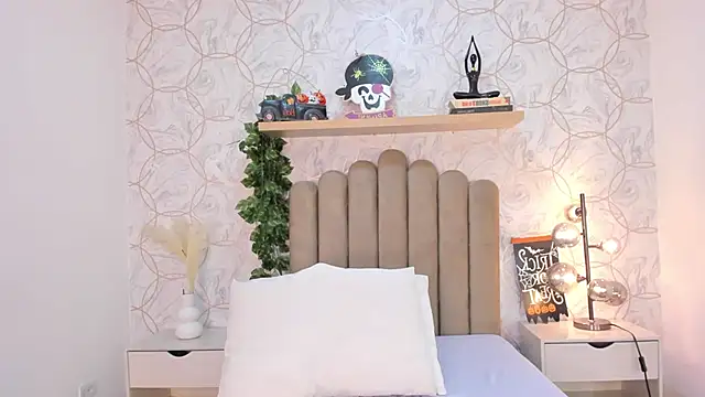 Snapshot of Roma__love chatting on November 1, 2025, 12:07 pm Roma love online show from November 1, 2025, 12:07 pm