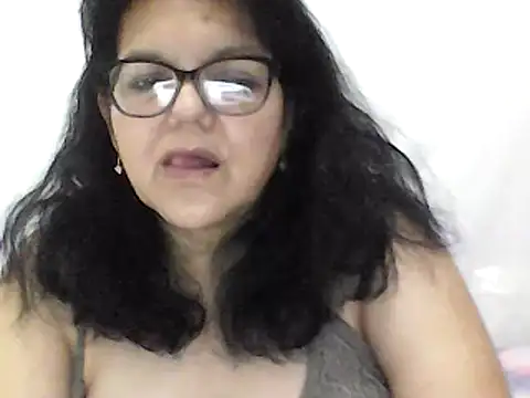 kassandra02 online show from December 9, 2024, 1:13 pm