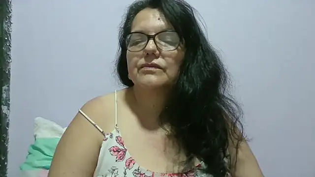 kassandra02 online show from May 9, 2026, 3:01 am