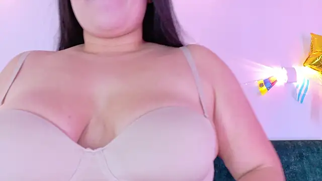 AgathaLynx online show from June 14, 2026, 7:16 pm