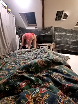 Snapshot of LoLa-69-X chatting on October 16, 2025, 7:42 am LoLa-69-X online show from October 16, 2025, 7:42 am