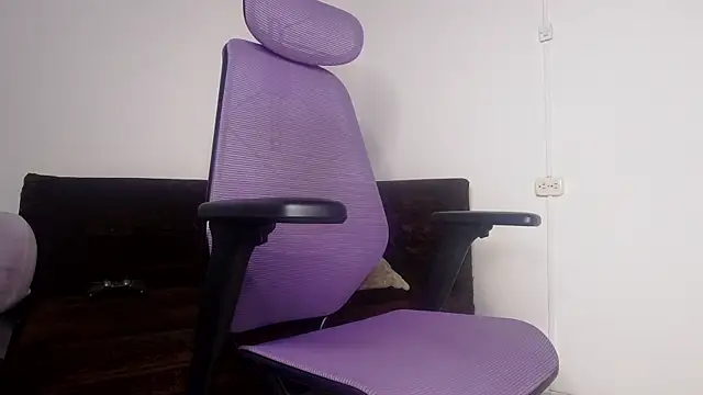 alex connorr online show from July 16, 2026, 12:38 am